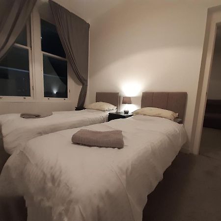 Carvetii - Edward House B - 2 Dbl Bed 1St Floor Flat Apartment Dunfermline Exterior photo